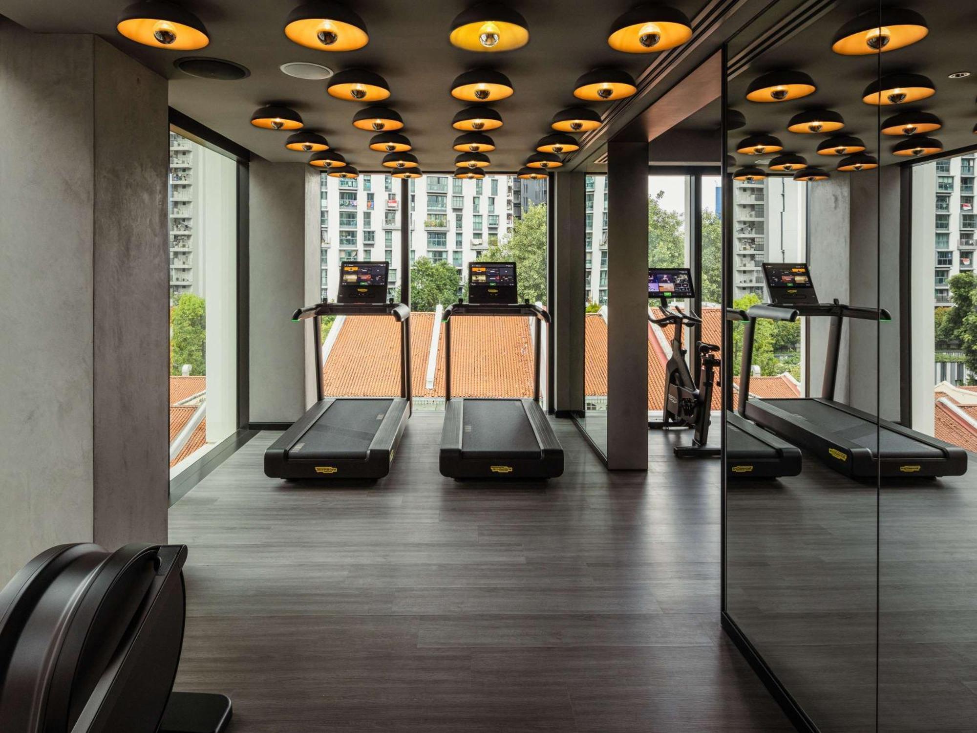 Mondrian Singapore Duxton מראה חיצוני תמונה The gym at The Hari